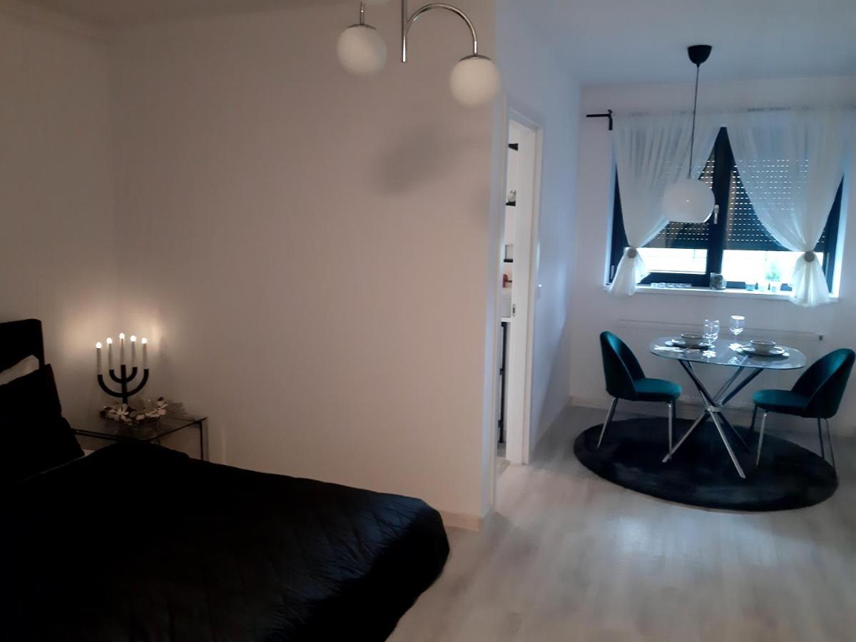 Mia!! Self Check-In!! Apartment Bucharest Exterior photo